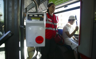 A l'approche des municipales, un collectif relance l'idée de la gratuité des transports en commun à Lyon.