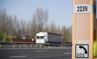Une borne d'appe SOS sur les autoroutes du Sud de la France.