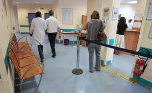 La ministre de la Santé Marisol Touraine a indiqué vendredi à Bondy (Seine-Saint-Denis) que les remboursements à 100% de l'IVG pour toutes les femmes et de la contraception gratuite pour les filles de 15 à 18 ans, votés en octobre, seraient effectifs le 31 mars.