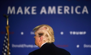 Le républicain Donald Trump dans le New Hampshire, le 8 février 2016.