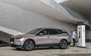 BMW iX