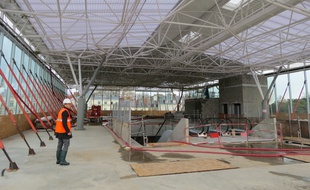 La mezzanine de la gare de Nantes en construction