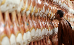 Jambons crus au salon du goût de Turin