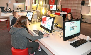 Un parc informatique sera à la disposition des usagers.