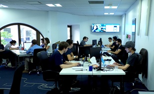 Les bureaux de l'application française Happn, du côté des développeurs.