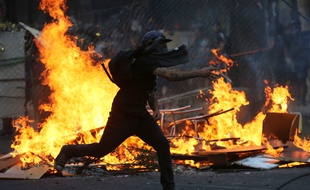 Violences à Santiago du Chili lors des manifestations du 6 décembre 2019.