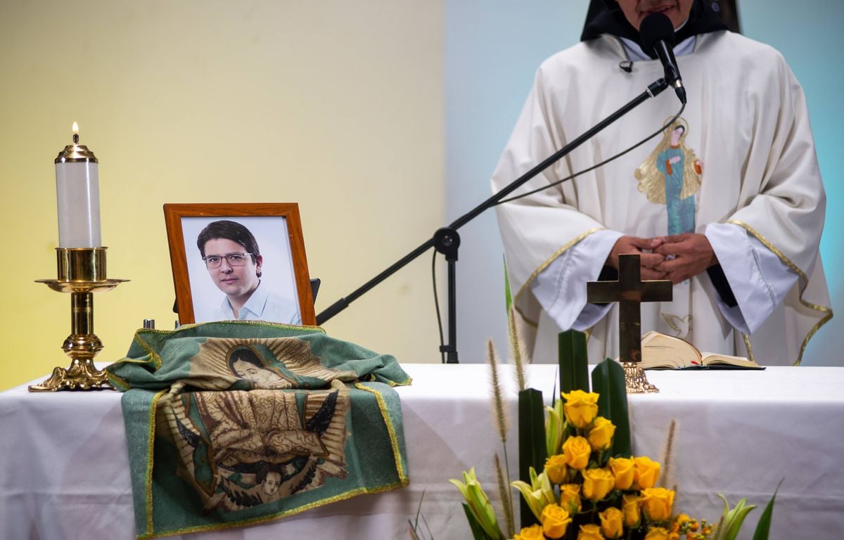 Miguel Uribe, candidat à la présidentielle en Colombie et blessé par balles, est mort