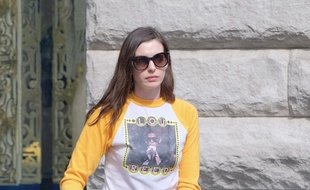 L'actrice Anne Hathaway dans les rues de Manhattan