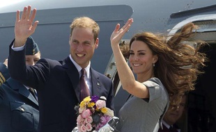 Kate et William quittent Ottawa pour Montréal le 2 juillet 2011, au Canada.