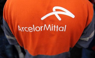 Le groupe sidérurgique ArcelorMittal a assuré samedi qu'il "respectait" les salariés exerçant des mandats syndicaux, après sa condamnation pour discrimination syndicale aux dépens de 5 salariés ou anciens salariés engagés dans les années 1970 dans son usine de Fos-sur-mer.