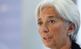 La directrice générale du Fonds monétaire international, Christine Lagarde, a estimé mardi, lors d'un entretien télévisé à Londres, qu'il serait plus judicieux pour la Grèce, si elle veut rester dans la zone euro, de suivre les conseils de son institution.