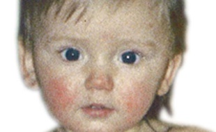 L'avis de recherche de Ben Needhan, 21 mois, disparu en Grèce en 1991.
