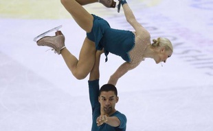 Les Allemands Aliona Savchenko et Robin Szolkowy ont décroché leur 4e titre mondial avec un total de 201,49 points, lors des Mondiaux-2012 de patinage artistique, vendredi à Nice.