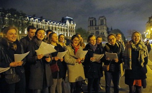 Catholiques et non-croyants ont partagé la même peine face à l'incendie qui a ravagé Notre-Dame de Paris.