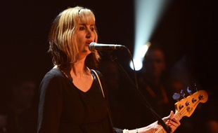la chanteuse, guitariste et bassiste Kim Shattuck.