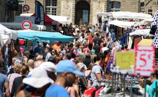 La grande braderie de Rennes, organisée chaque premier mercredi des soldes d'été. Ici en 2015.