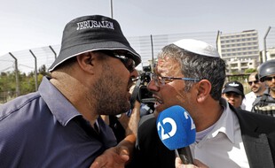 Israéliens et Palestiniens s'invectivant à Jérusalem, illustration