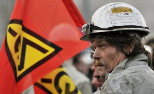 Les quelque 800.000 salariés de la métallurgie dans l'Etat régional du Bade-Wurtemberg (sud-ouest) ont obtenu une hausse de 4,3% de leurs salaires au terme de négociations marathon, a annoncé leur syndicat IG Metall samedi matin
