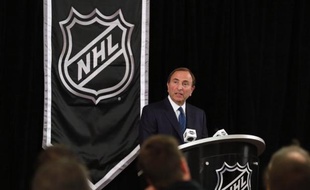 La Ligue nord-américaine de hockey sur glace (LNH) qui a décrété le lock-out lundi, a annoncé mercredi l'annulation des matches de pré-saison prévus au mois de septembre.