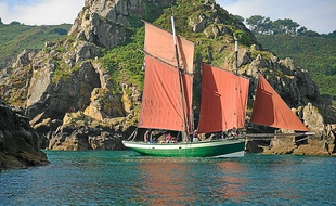 Basé à Plérin, Le Grand Lejon navigue régulièrement au large des côtes.