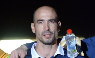 Yannick Fischer avec le maillot de l'équipe de France de beach-soccer, le 27 mars 2014.