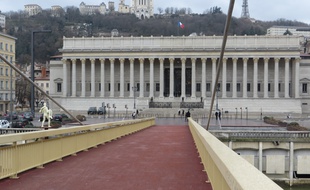 Lyon, le 24 février 2016
Illustrations de la Cour d'Assies du Rhône et de l'ancien Palais de justice de Lyon.