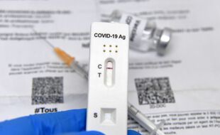 Un test antigénique avant la vaccination (Illustration).