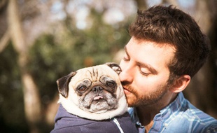 Un New-yorkais a fté la Saint-Valentin avec son chien.
