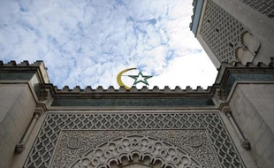 Selon un sondage Ifop, pour 40% des Français, "la présence d'une communauté musulmane en France est plutôt une menace pour l'identité de notre pays"