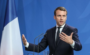 Emmanuel Macron lors d'une conférence de presse avec la chancelière allemande Angela Merkel, le 15 mai 2017.