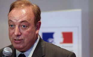 Marc-Philippe Daubresse, le ministre de la Jeunesse et des Solidarités actives, le 26 mai 2010 à Paris.