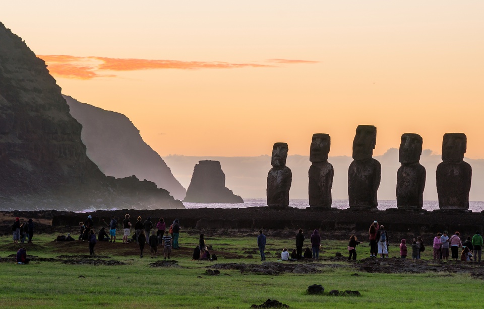 Tourisme. L’île de Pâques, c'est beau, mais c'est loin et fragile, alors mieux vaut ne pas y aller Tourisme. L’île de Pâques, c'est beau, mais c'est loin et fragile, alors mieux vaut ne pas y aller