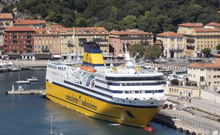 Un paquebot dans le port de Nice, en 2019. (archives)