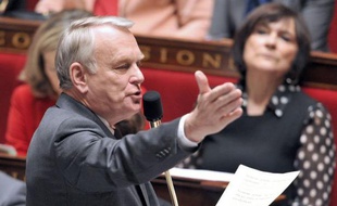 Voici les réactions de plusieurs députés, mardi dans les couloirs de l'Assemblée nationale, sur le projet de loi sur la moralisation de la vie politique annoncé par le gouvernement, ainsi que sur la publication de leur patrimoine faite par plusieurs ministres et élus.
