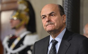 Le chef de la gauche italienne Pier Luigi Bersani, chargé vendredi par le président de la République, Giorgio Napolitano, de tenter de former le nouveau gouvernement, entamera samedi après-midi ses consultations, indique un communiqué de son parti.