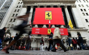 Wall Street se pare de rouge le 21 octobre 2015 pour accueillir Ferrari