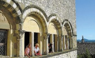 Le château des Adhémar à Montélimar abrite le centre d'art contemporain.