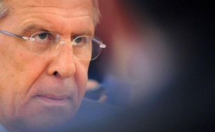 La Russie a refroidi jeudi les espoirs d'un accord sur la Syrie à la réunion de Genève, en maintenant qu'elle ne soutiendrait aucune solution imposée, au lendemain de la présentation par l'émissaire de l'ONU Kofi Annan d'un plan prévoyant un gouvernement de transition.