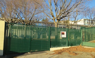 Marseille le 04 JANVIER 2015 Un incendie criminel a eu lieu à l'école Saint André Castellane (16e).