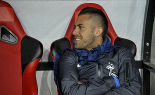 Jérémy Ménez sur le banc des remplaçants pendant France-Estonie, le 5 juin 2012, au Mans