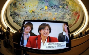 La haut-commissaire de l'ONU aux droits de l'Homme, Navi Pillay, a une nouvelle fois accusé Damas de crimes contre l'humanité, appelant lundi la communauté internationale à surmonter ses divisions sur la Syrie et demander des comptes aux auteurs des violences.