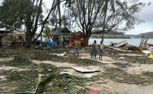 Port-vila, capitale de Vanuatu, après le passage du cyclone Pam