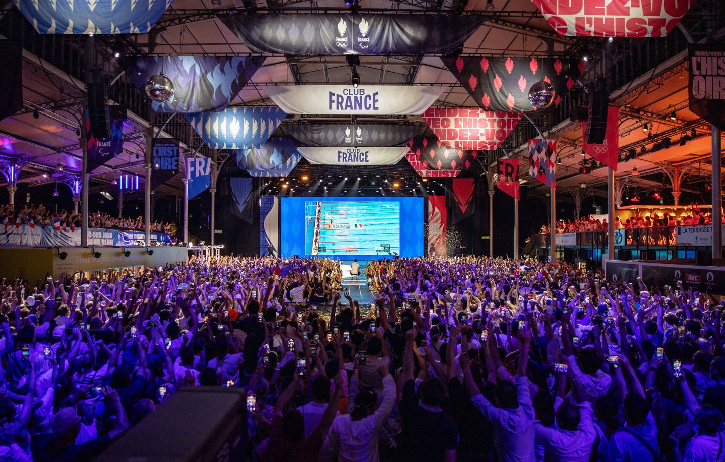 Et si le Club France de La Villette devenait un bar des sports géant à l’année ?