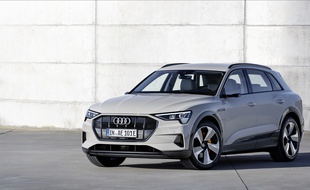 L’e-Tron marque le début de l’offensive électrique d’Audi face à Tesla, mais aussi à ses concurrents de toujours, BMW, Mercedes ou Jaguar.