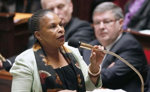 La ministre de la Justice Christiane Taubira a critiqué samedi la publication par Sud Ouest d'extraits de l'audition de Nicolas Sarkozy, alors que le Parisien a publié le fac similé de ce que l'avocat de l'ex-chef d'Etat a présenté comme une grave confusion du juge entre les noms Bettencourt et Betancourt.