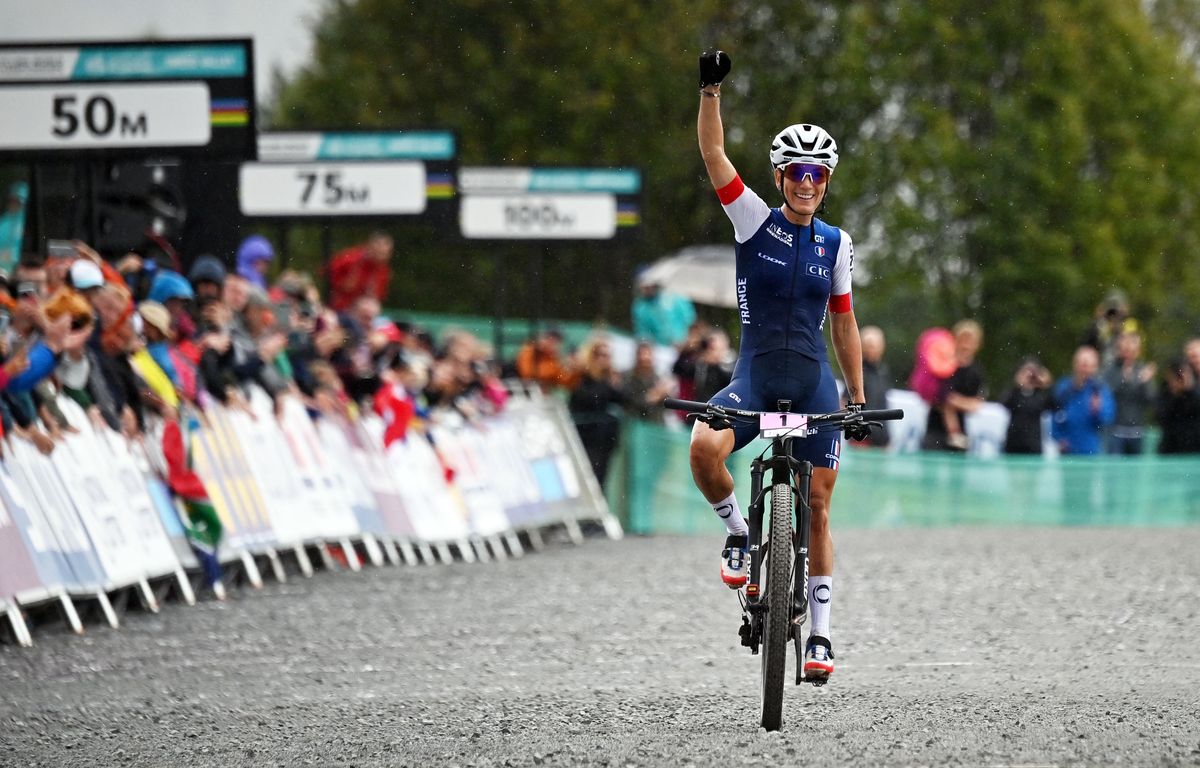 Mondiaux de cyclisme : Pauline Ferrand-Prévot sacrée en VTT cross-country, Lecomte en argent