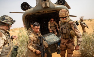 L'opération Barkahne est sensée lutter contre les groupes djihadistes dans le Sahel.