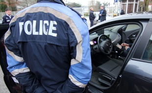 Il usurpe l'identité de son frère auprès des policiers (illustration).