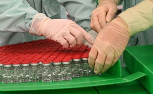 De nombreux vaccins sont en cours de test.
