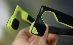 Ces 2015 Aftershokz Des Casques Audio Qui Ne Cassent Plus Les Oreilles